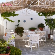 The breakfast setting