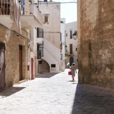 The streets of Monopoli 14