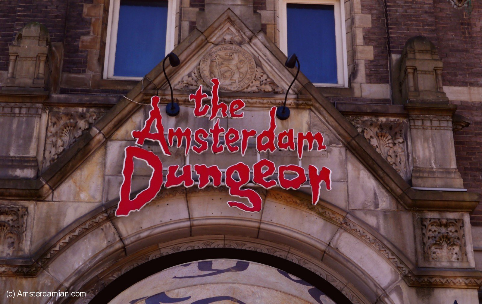 Amsterdam Dungeon and a Surprise Giveaway Amsterdamian