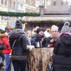 Cologne Christmas Market - people