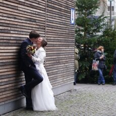 Cologne Christmas Market - wedding photo shoot