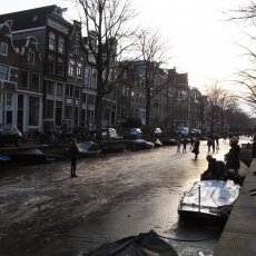 Skating on frozen canals in Amsterdam 02