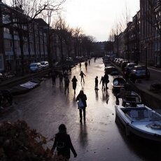 Skating on frozen canals in Amsterdam 09