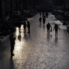 Skating on frozen canals in Amsterdam 19