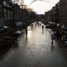 Skating on frozen canals in Amsterdam 20