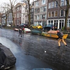 Skating on frozen canals in Amsterdam 16