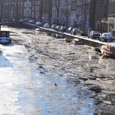 Frozen Canals Amsterdam 03