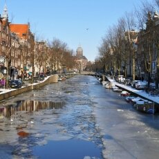 Frozen Canals Amsterdam 04