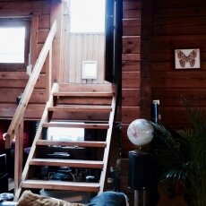 Houseboat interior 09