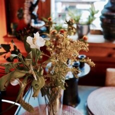 Houseboat interior 11