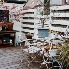 Houseboat interior 14