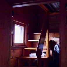 Houseboat interior 20