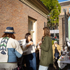 IN DE KOST event at De Poorthuisjes people talking