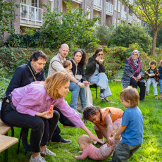 Families at IN DE KOST