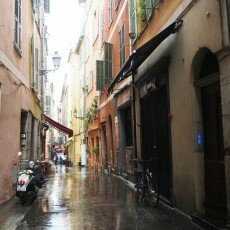 Rainy day in Nice 22