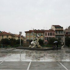Rainy day in Nice 26