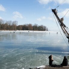 Skating on natural ice in Hoorn 03