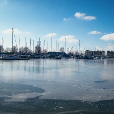 Skating on natural ice in Hoorn 13