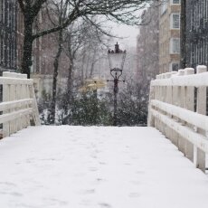 Snowing in Amsterdam 01