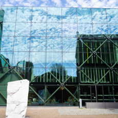 The glass entrance of the TextielMuseum in Tilburg