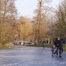 Frozen lakes Vondelpark 21