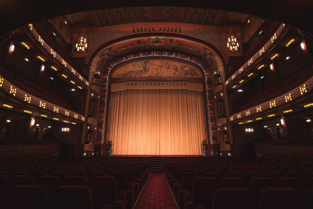 Tuschinski
