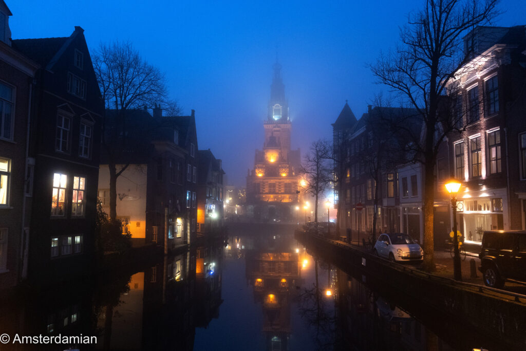 Foggy winter night Alkmaar 01