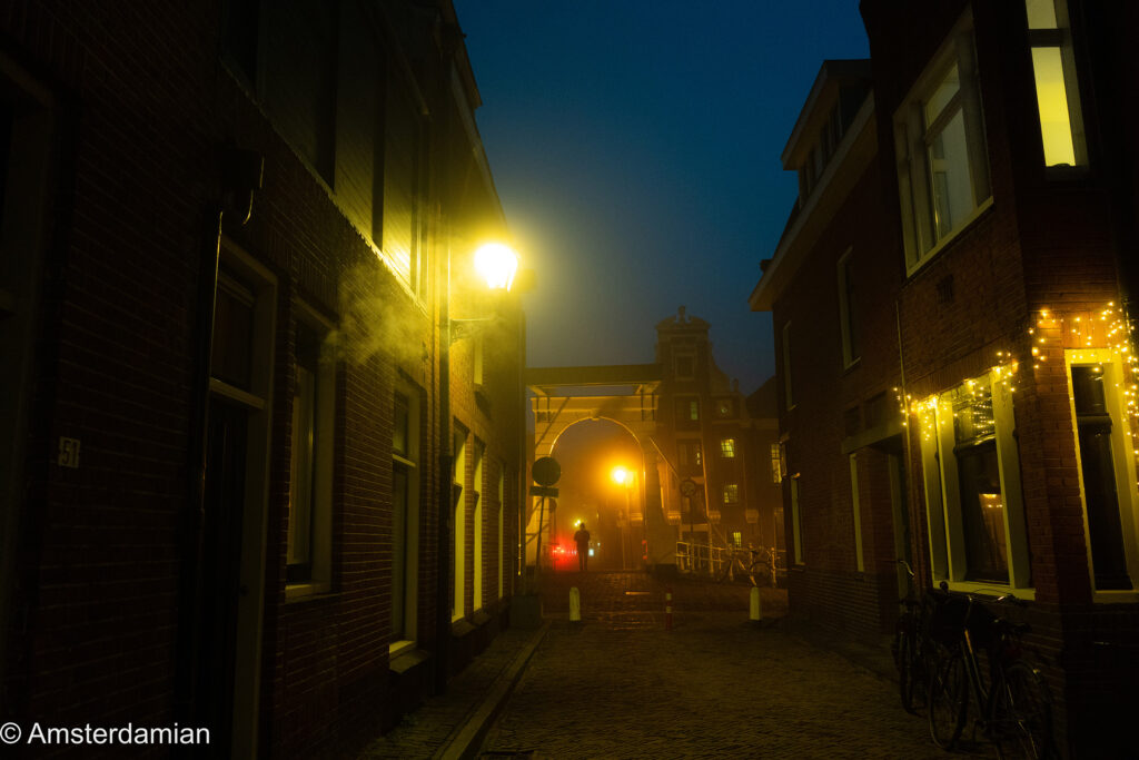 Foggy winter night Alkmaar 08