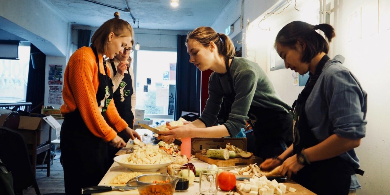 Fighting Food Waste in Amsterdam: Wasteless Dinners