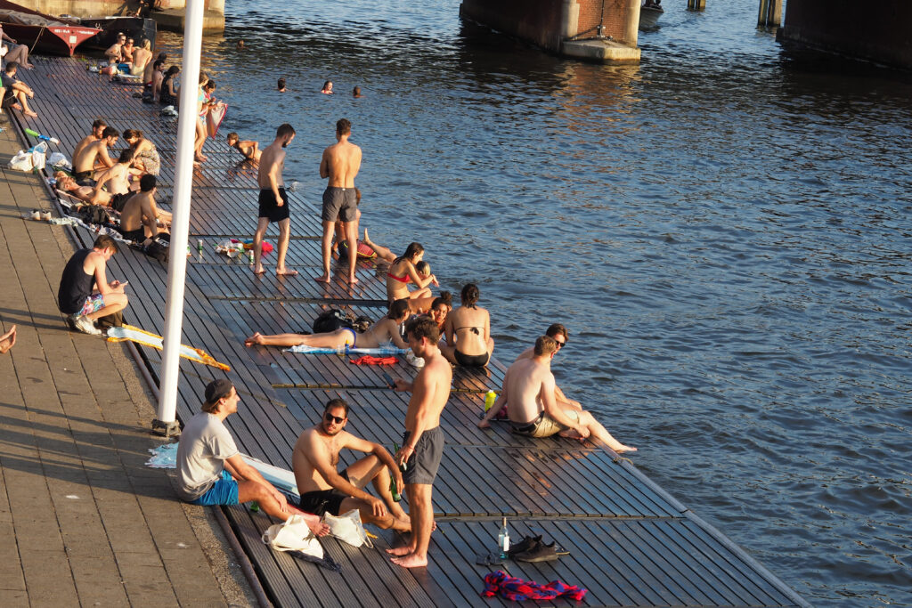 Swim in the canals Amsterdam 02