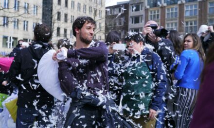 International Pillow Fight Day – Amsterdam 2015