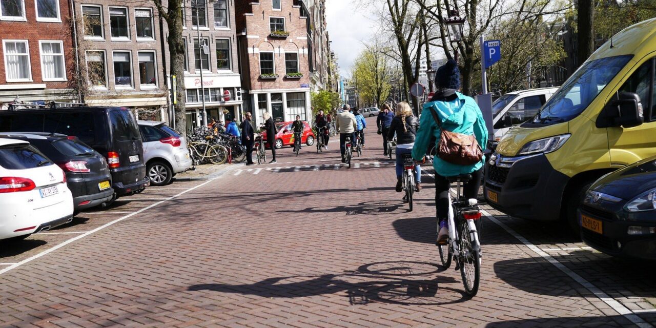 City bike tour in Amsterdam