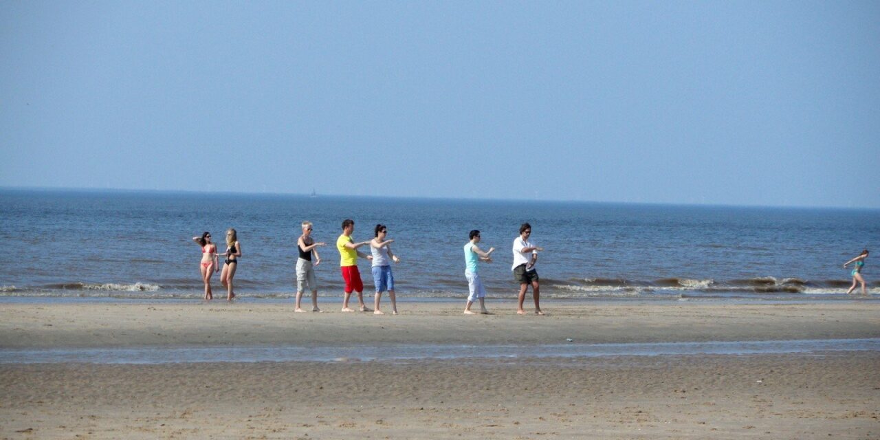 At Zandvoort before Easter