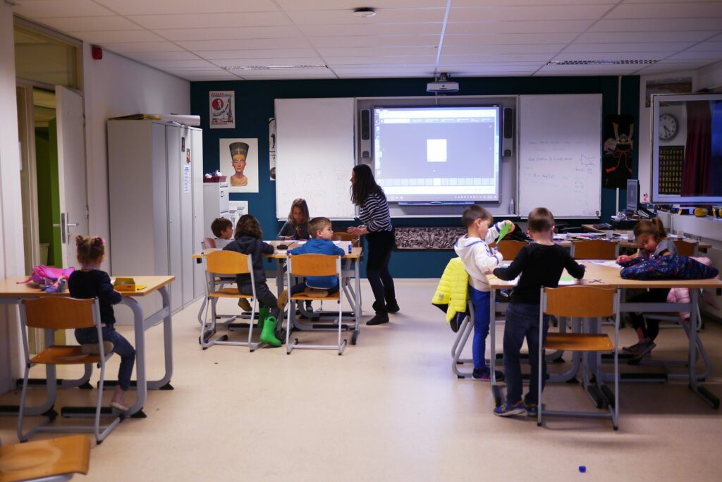 Romanian School in the Netherlands class room