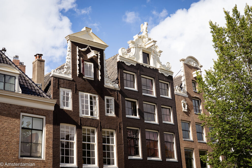 Hooks on Amsterdam houses 04