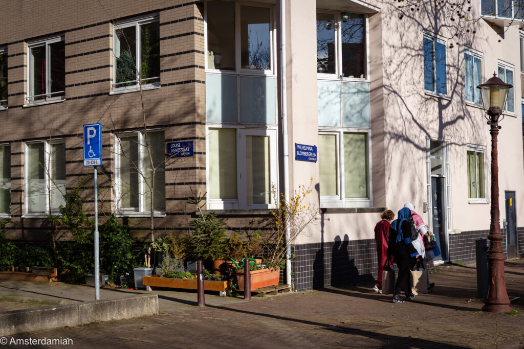 Wilhemina Blomberg meeting Louise Went