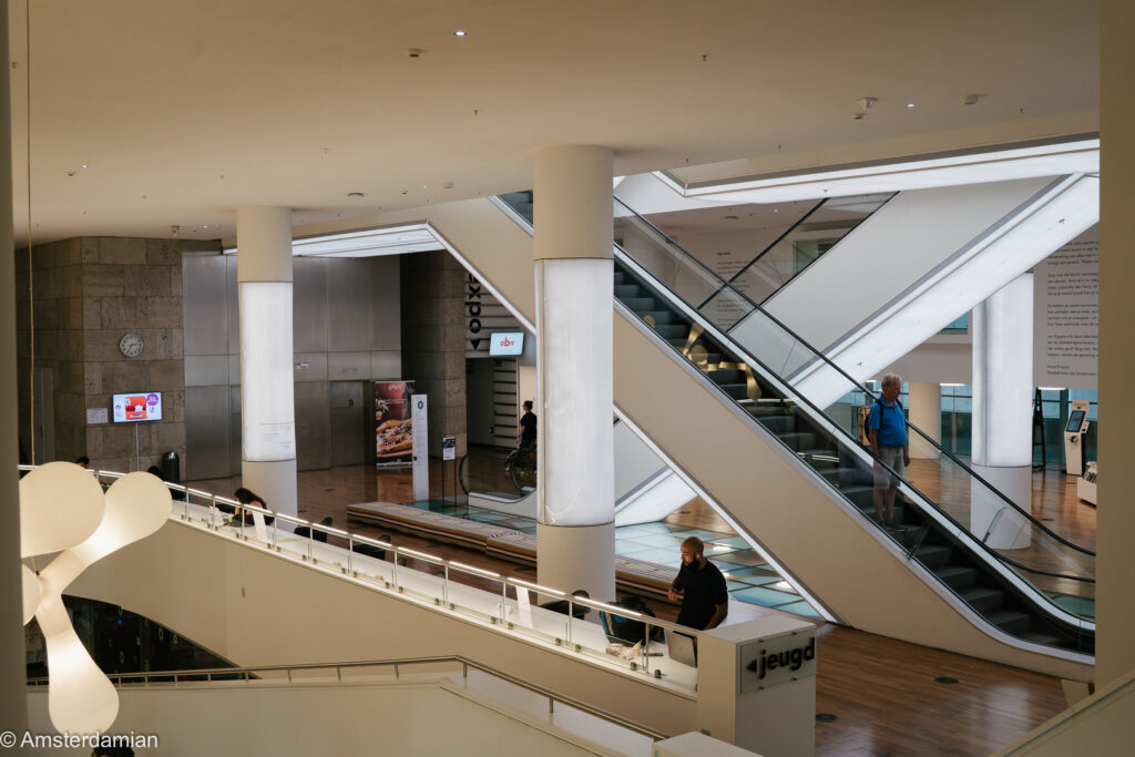 Escalators bringing people to the various library levels