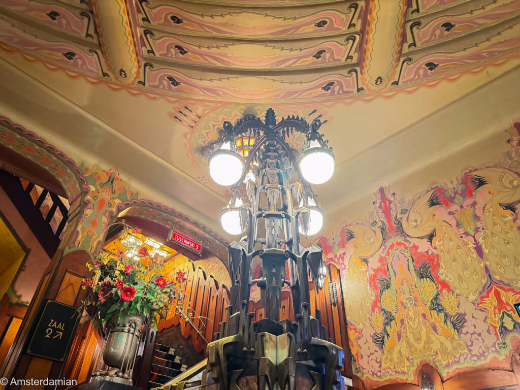 Royal Theater Tuschinski lamps
