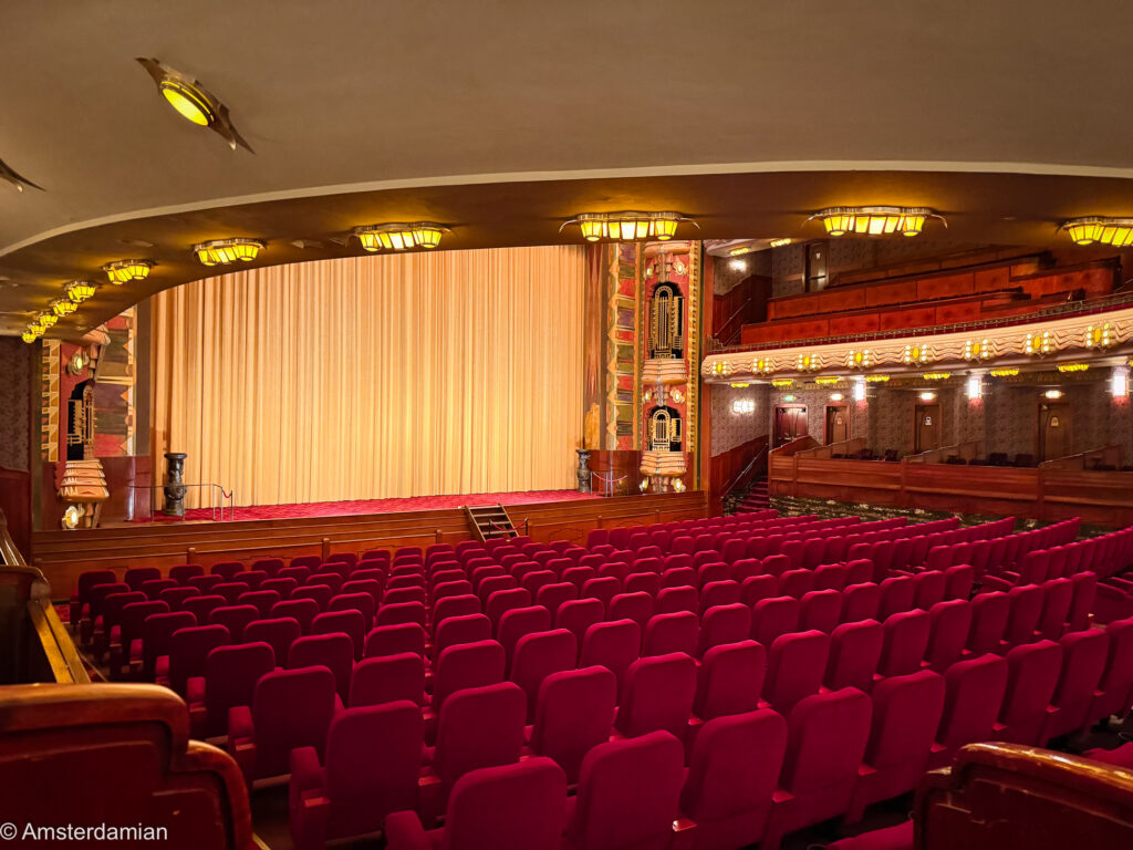 Royal experience at Pathe Tuschinski