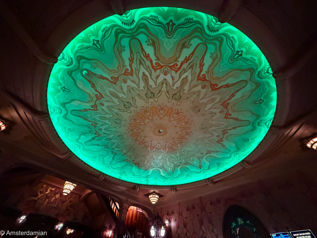 The light in the foyer