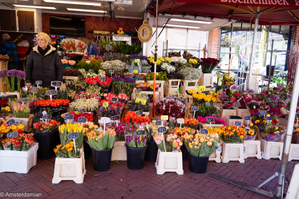 Flower stall at Dappermarkt