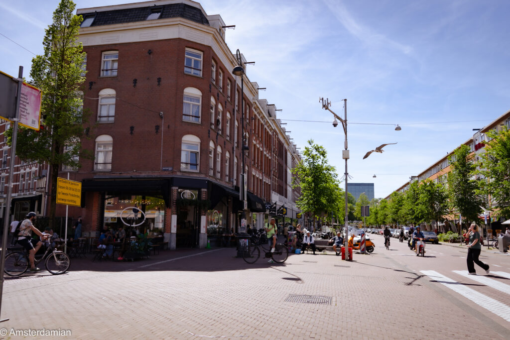A street corner at dappermarkt