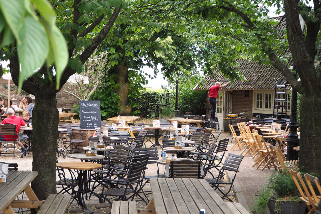 Courtyard De Hemel restaurant Nijmegen