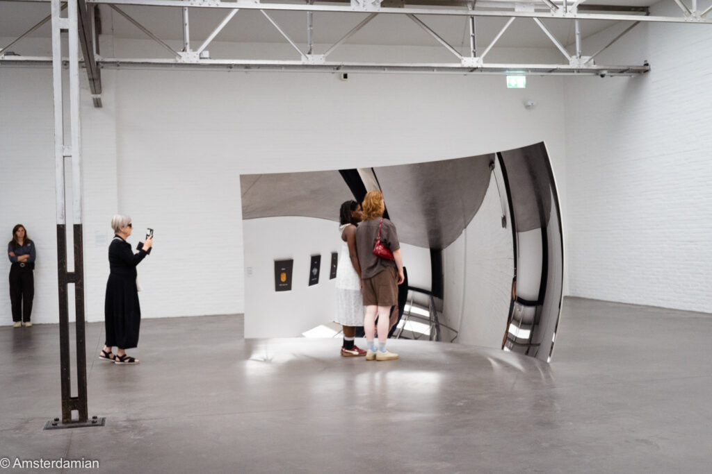People watching a mirror at De Pont Museum