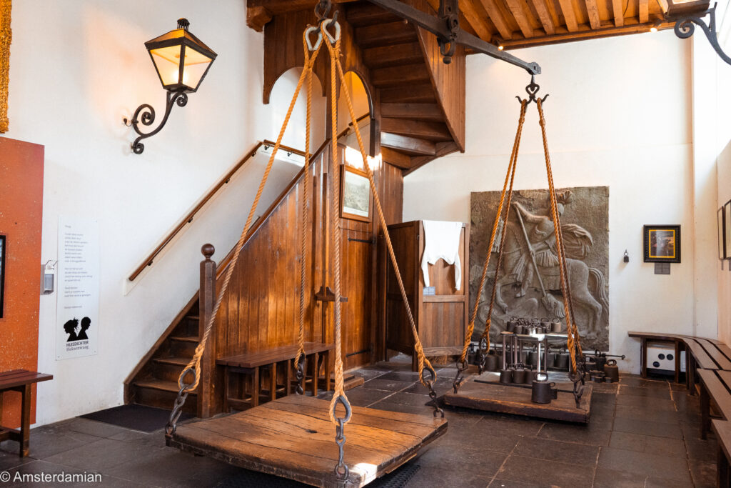 The original witches' scales and weights inside the Heksenwaag