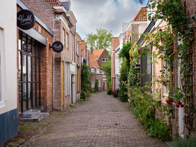 Zeeland Travel Guide: Experience the History and Beauty of Middelburg